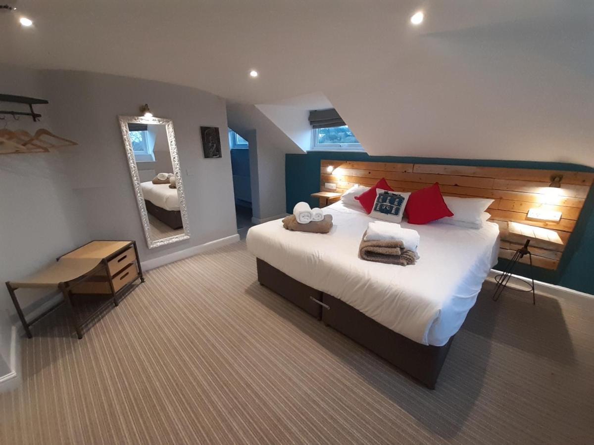 Cotswold Aparthotel Страуд Экстерьер фото